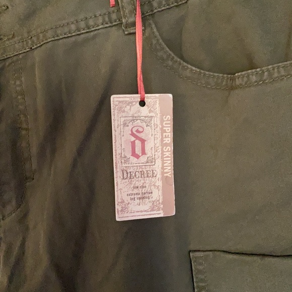 Cargo pants - Picture 2 of 6